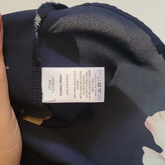 LUSH Rhodes V-Neck Cami - Picture 5 of 5